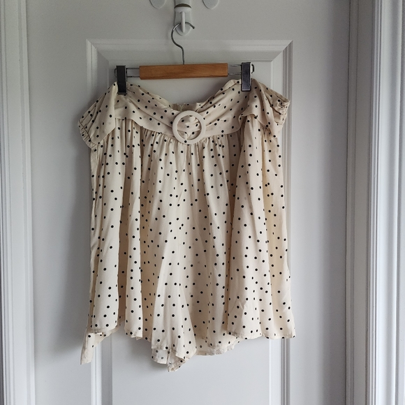 ASOS curve flippy flowy shorts with belt, plus size 20 - Picture 5 of 7